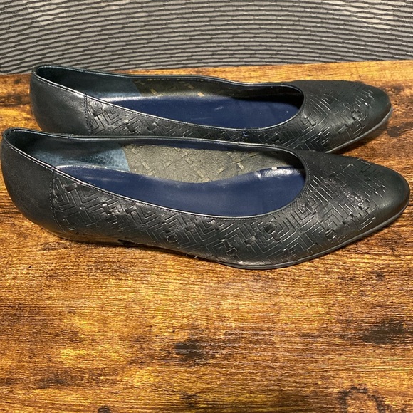 Cabin Creek Vintage 90's Carly2 Woven Leather Flats Womens Size 9.5 navy - Picture 2 of 9